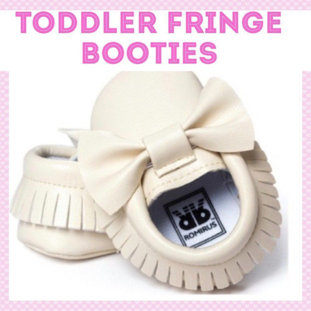 🎉HP🎉NWT, Too Cute Infant Moccasins in Ivory - 6-12m